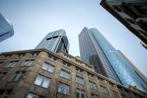 Domowa siłownia w małym mieszkaniu: 10 pomysłów na optymalne wykorzystanie przestrzeni